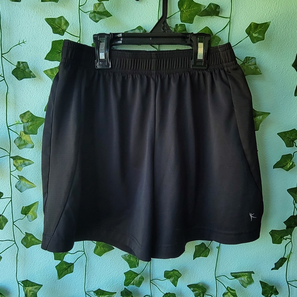 Danskin Now athletic shorts girls, size large (10/12)
